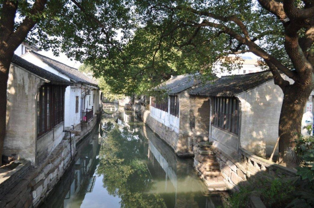 早恋是法律规定的不浪行为吗?-有问必答平台